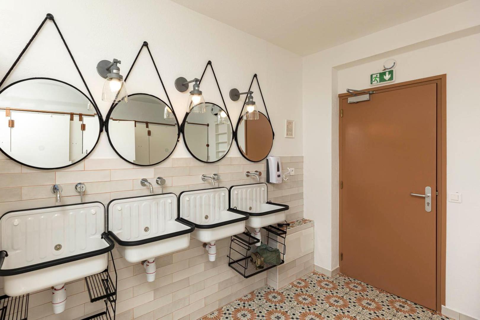 Corsica Hostel Porto-Vecchio, Partie Dortoirs 외부 사진